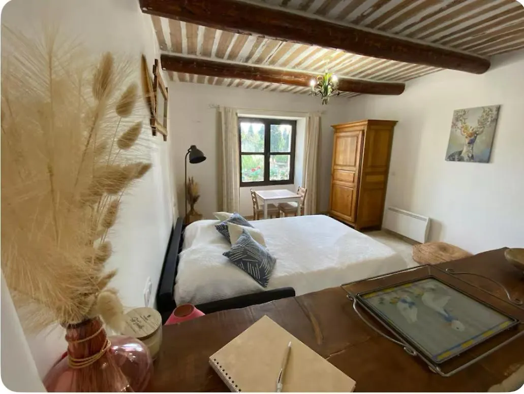 Studio Mas De Pape Verquieres Saint Remy De Provence